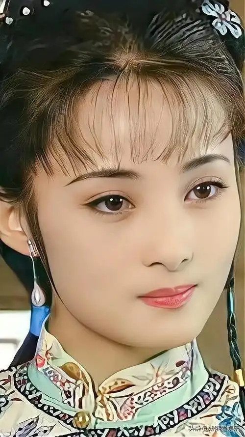 古装美女蒋勤勤温婉水灵美若仙女