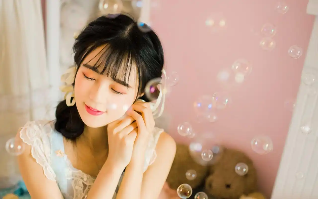 > 清纯美女唯美梦幻写真高清桌面壁纸(1920x1080)