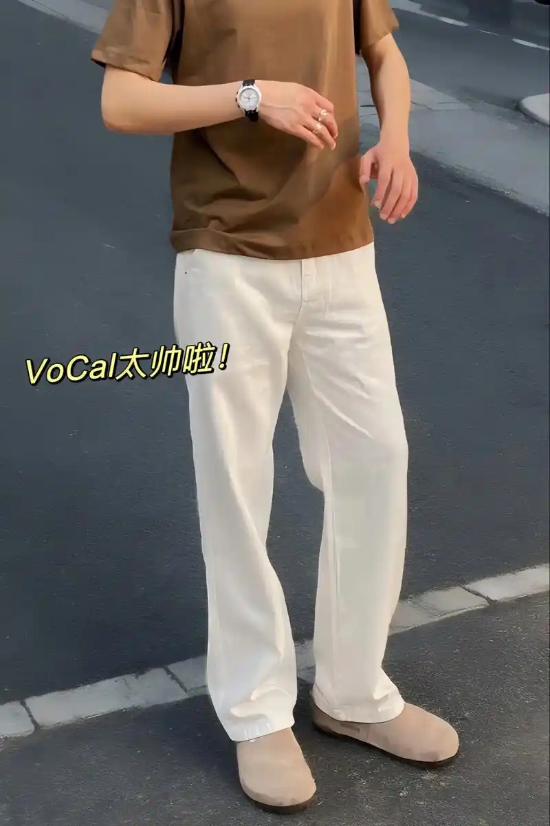 男士春夏必备的美式纯白色牛仔裤,以简约时尚的设计