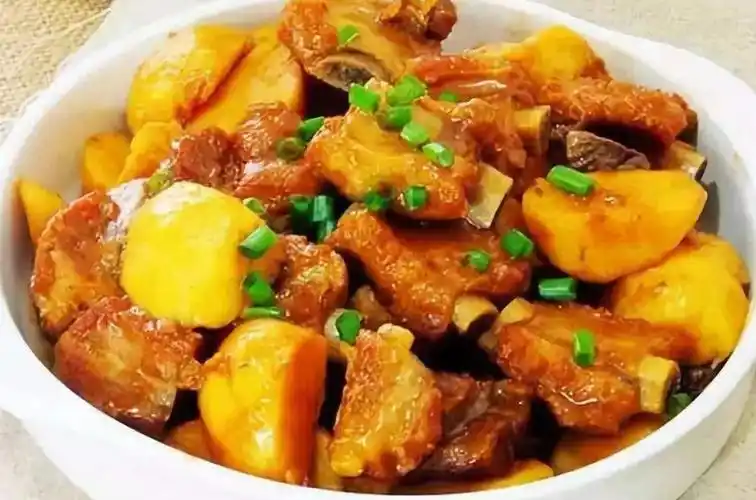 东北有八大炖,猪肉炖粉条只是其一,这些家常菜也很好吃