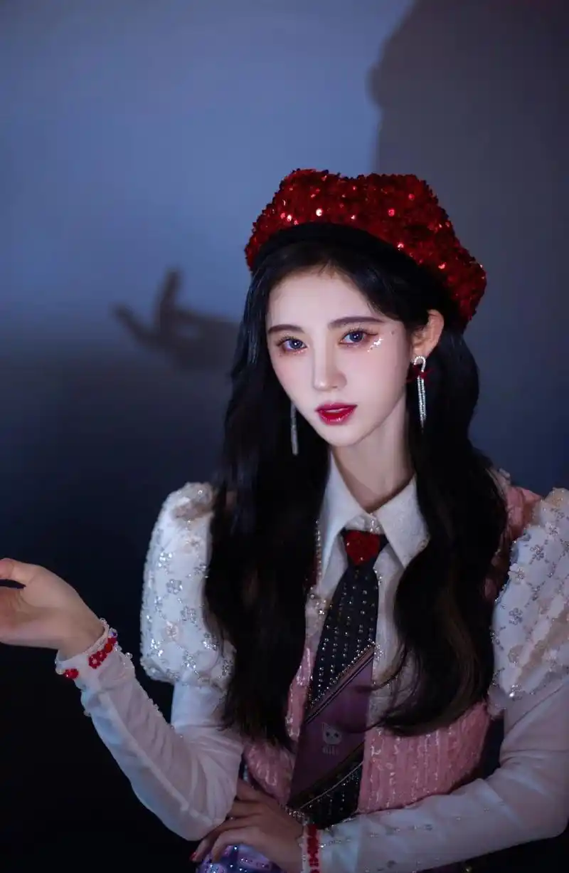 才配得上你的善良"@鞠婧祎希望2021年是很愉快的一年 没有狗血情节 也