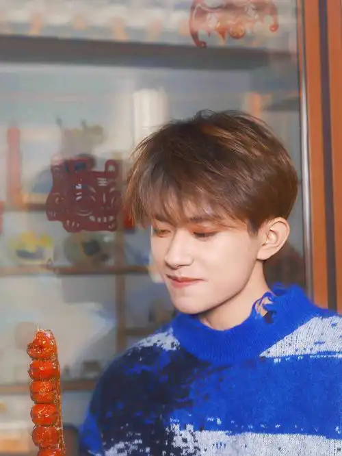 薯条小助手  #糖葫芦  #易烊千玺