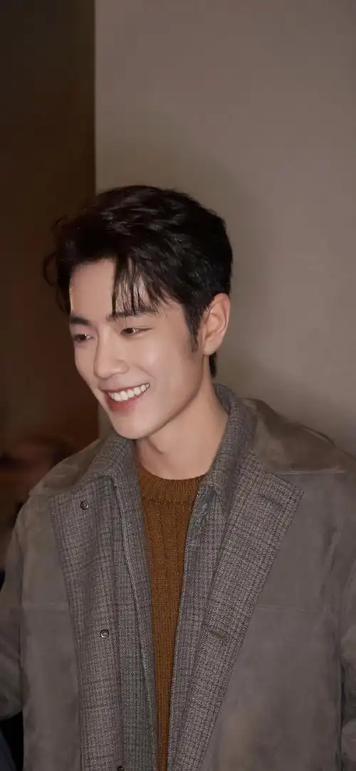 肖战米兰时装周#高清手机全屏壁纸继续更新～c位,民国大少爷留洋归来