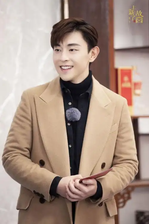 邓伦上新了故宫帅气剧照图片1012