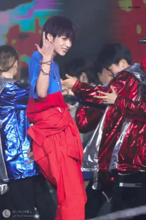 舞台王者刘耀文《哪吒》