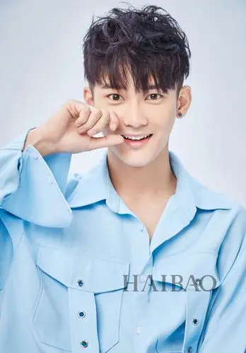 1 | 笑容暖如阳光的熊梓淇,竟是喝了"假酒"就爱尬舞的双子座男纸!