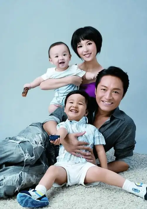 马景涛长变样,61岁要三婚?小25岁女友秀恩爱不忘拉踩男方前妻