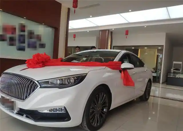 喜提乞丐版红旗h5,落地15万,车主:真的很良心,比雅阁漂亮