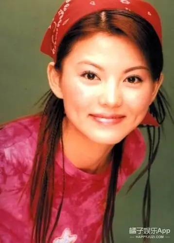 李湘:看习惯了现在丰满的她 没想到年轻时候这么好看