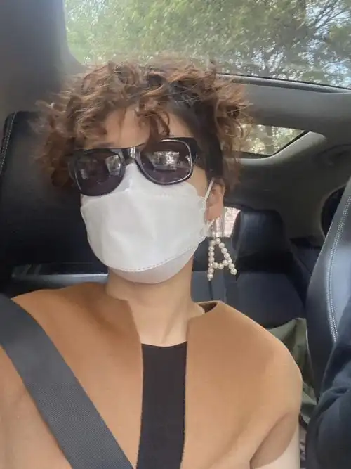 bluebottlechasesthebluesawayno