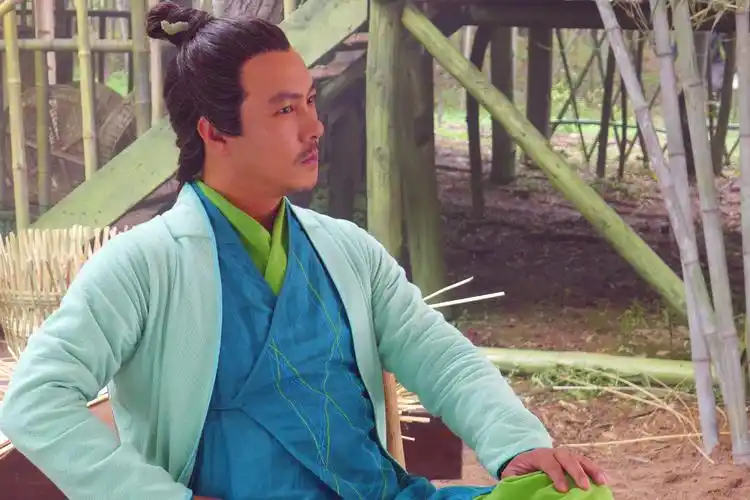 归隐江湖笑傲_我向往的江湖绿竹巷_笑傲江湖绿竹翁