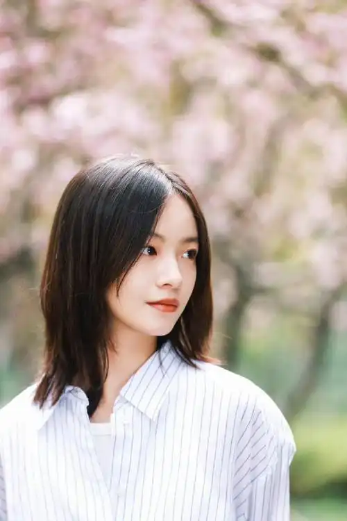 李庚希超话#李庚希0422生日快乐#  她是《大考》中