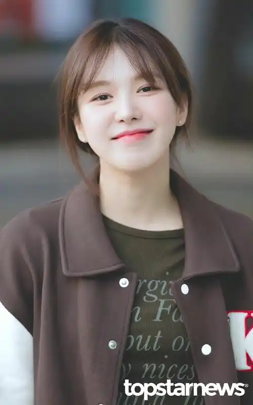 wendy 孙胜完 /图源见logo 676767侵删