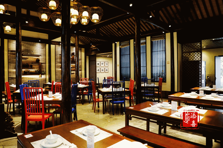 最能勾起乡愁的莫非就是舌尖的思忆,大禹观堂中餐厅禹家大院居于度假