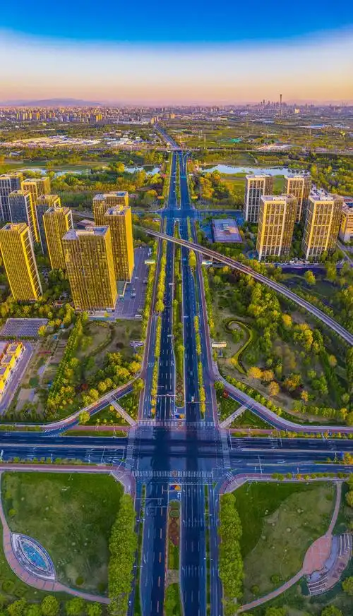 荣华路,亦庄的「长安街」,29年前开发区从这里的第一铲土开始.