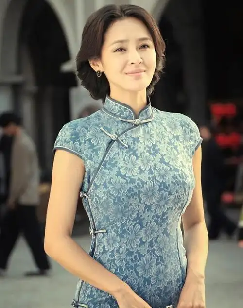 演员于明加:结婚13年只生孩子不做饭,丈夫一家人把她宠成宝