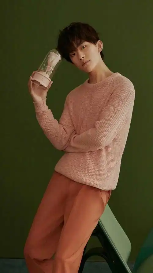 易烊千玺 时尚写真