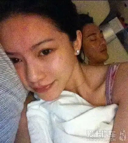 > 足球宝贝各种门事件盘点 艳照走光博出位