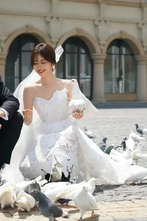 一组纪星的婚纱照!