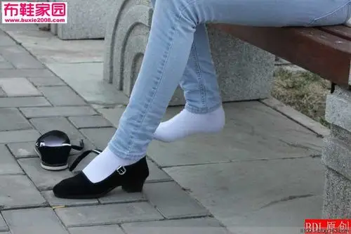 【布鞋情怀】布鞋美足诱惑(配牛仔裤)(128p)