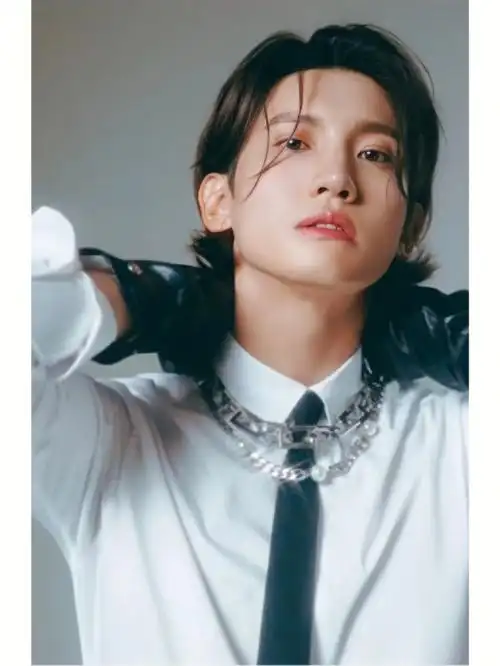 沈昌珉  #郑允浩  2022/11/7 #东方神起    ig快拍