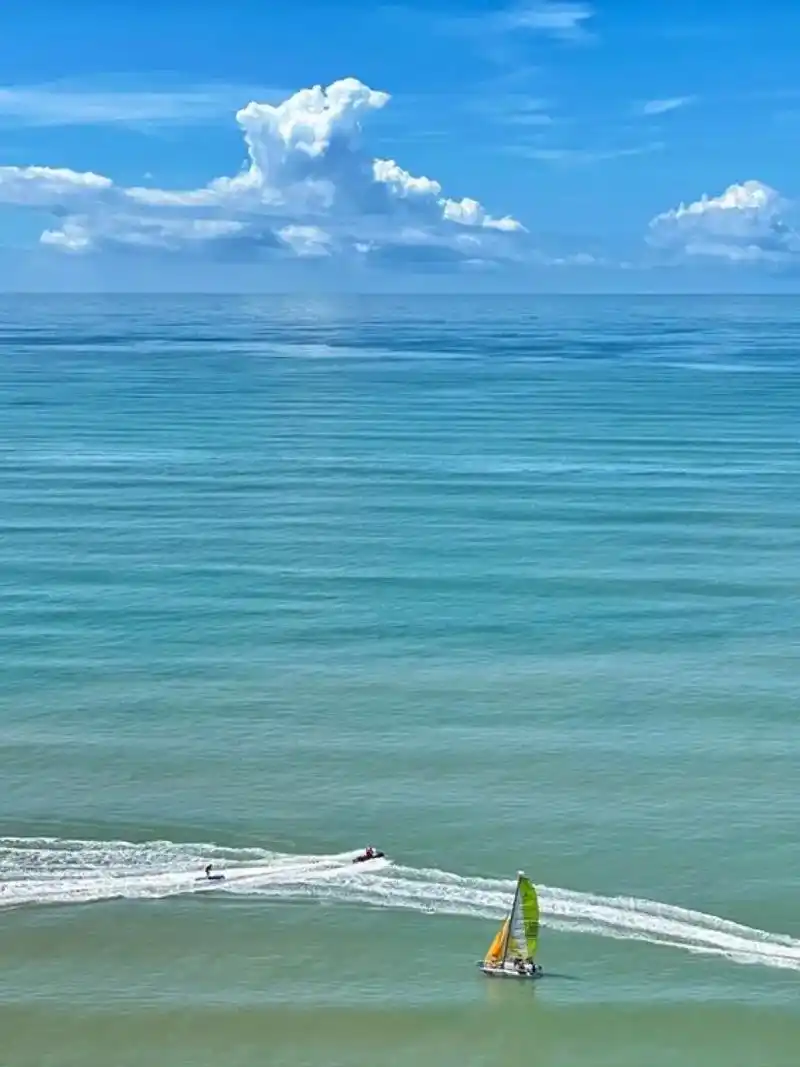 汕尾|红海湾 我永远沉醉于大海的浪漫.#阳光沙滩海浪 #如果 - 抖音