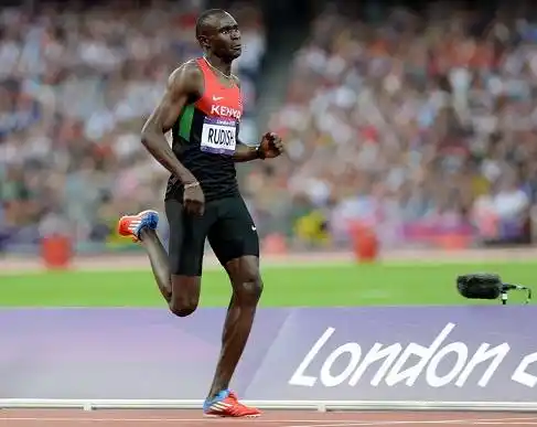 视频男子800米世界纪录