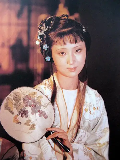 87版红楼梦陈晓旭饰林黛玉定妆照