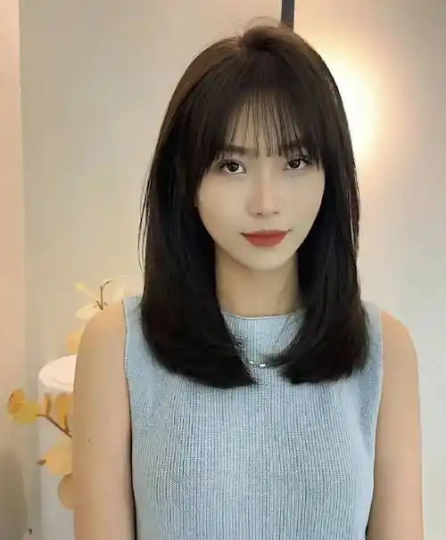 今年流行一种发型叫"锁骨发",洋气减龄显脸小,效果堪比整容