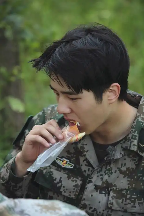 刘昊然《真正男子汉第一季》高清剧照图片