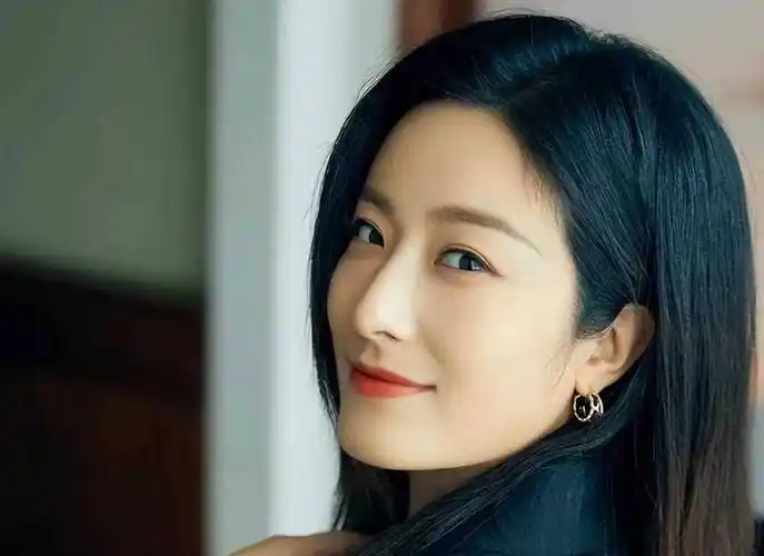 徐百慧:长相美丽演技好,为人低调不张扬,40岁却仍旧