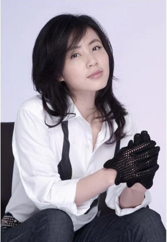 黄磊老婆孙莉昔日性感狂野照大秀美腿