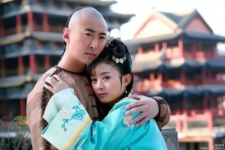 赵丽颖:从拼命三娘到"爬床"女王,不堪回首的过往_冯小刚_演艺_丁子峻