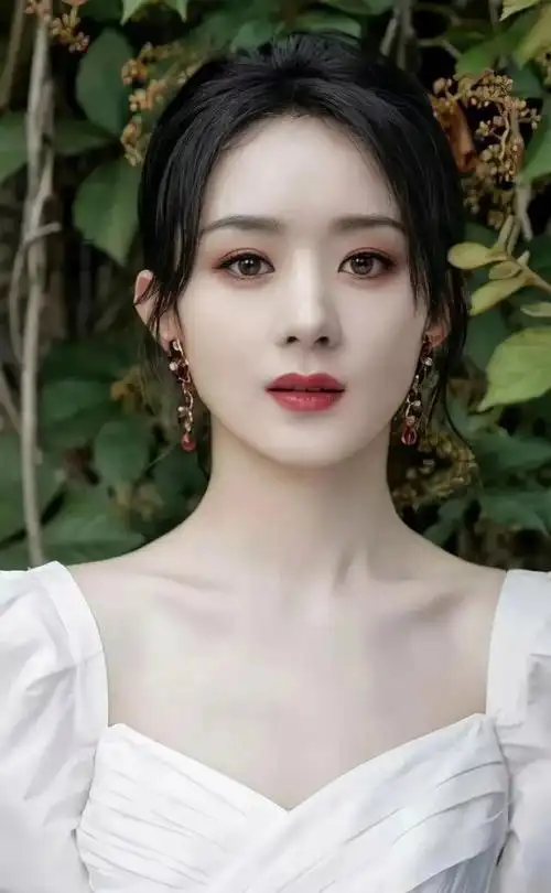 2024内娱流量艺人现状:肖战王一博时代已过去?成毅成断层顶流?