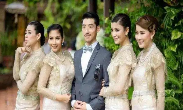 该国实行"一夫多妻",吸引百万华人定居,一男子娶了三姐妹!