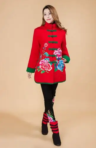 原创民族风女装棉衣中老年重工刺绣棉袄妈妈装唐装棉麻短款棉衣