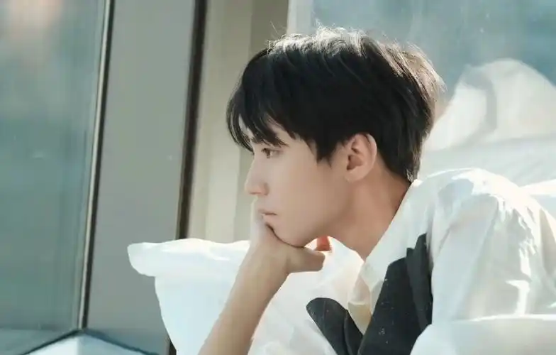 王俊凯壁纸:独一无二的神仙颜值,真的是能抗能打