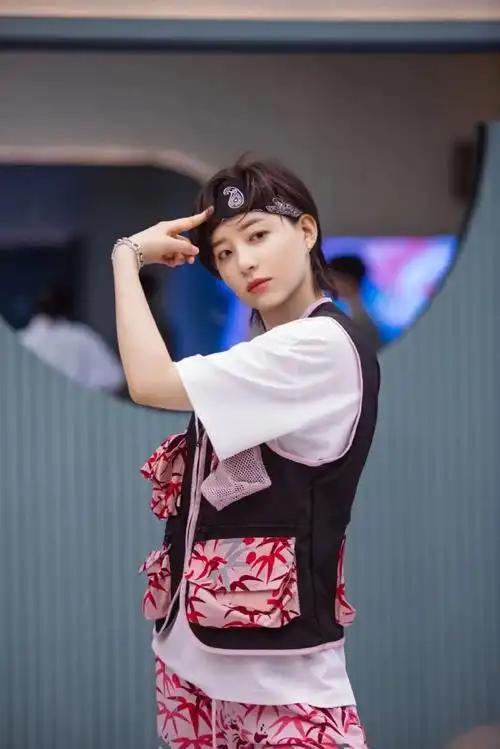 李斯丹妮加盟微博音乐盛典