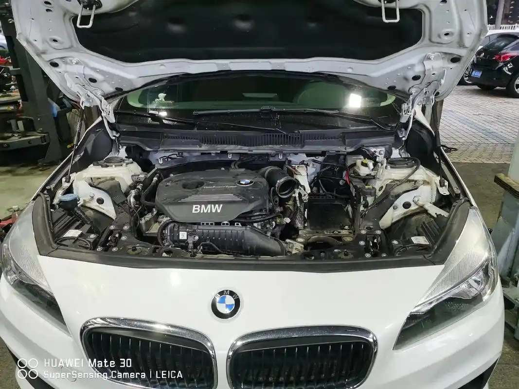 宝马2系  b38发动机更换蓄电池 - 抖音