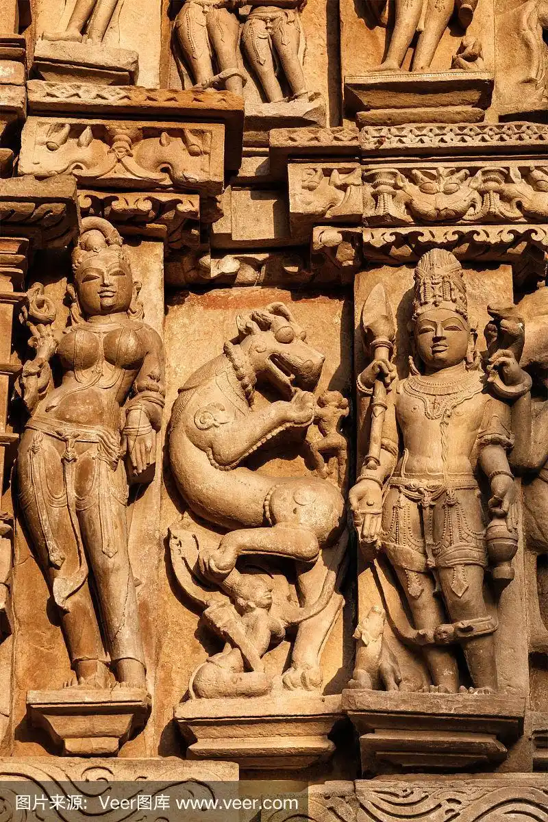 印度著名的卡朱拉霍神庙雕塑