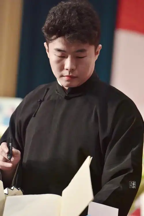 相声演员周九良