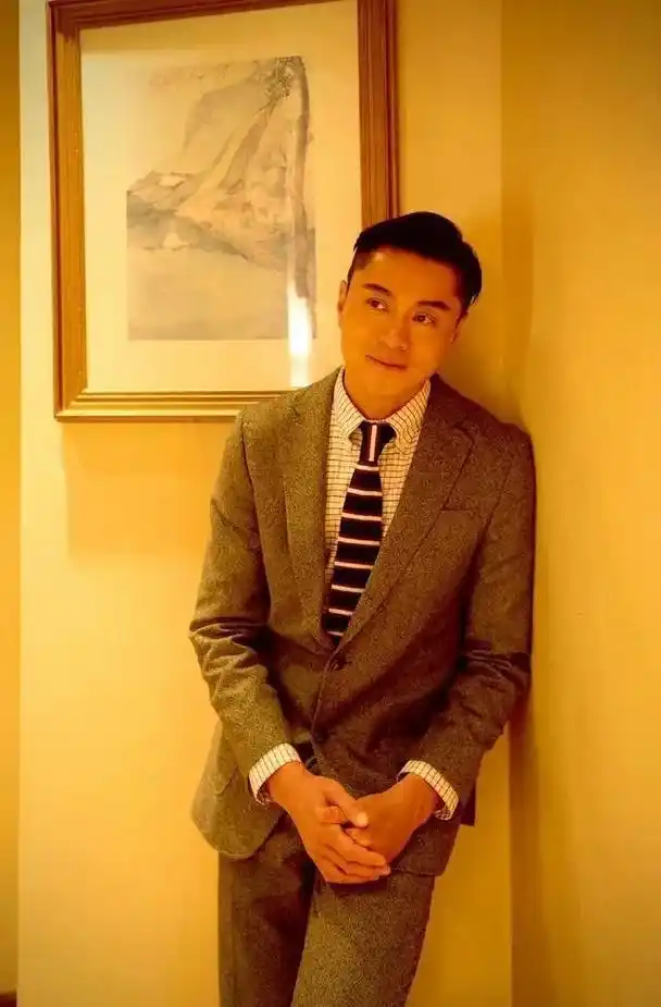 除了黄浩然,还有周家怡,黄祥兴,敖嘉年他们也都来演了,这演员阵容挺牛