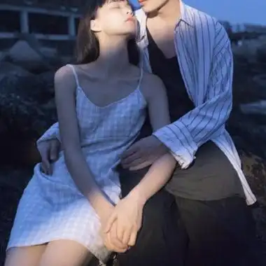 苏瓷成熟稳重的情侣头像高清精品微信情侣头像推荐