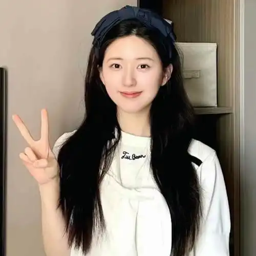 赵露思超话‖#赵露思凤隐#    96赵露思◎氛围感头像    ty:vb ks