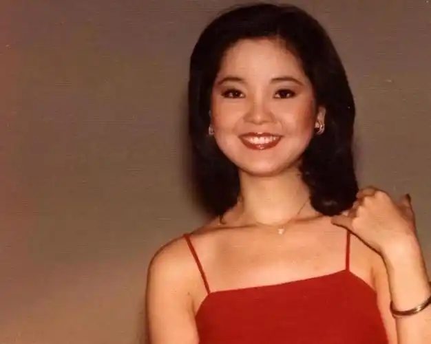 纪实邓丽君在医院去世记者近距离拍下遗体照片