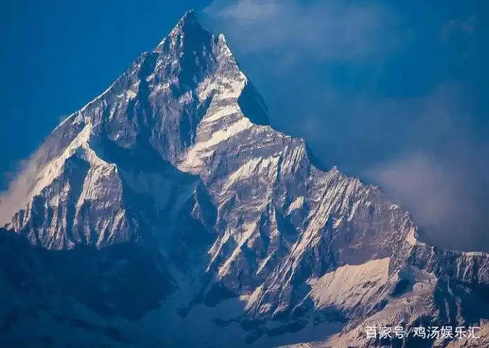 山峰景色壮观美丽,峻秀美丽,这就是我们中国山中美景