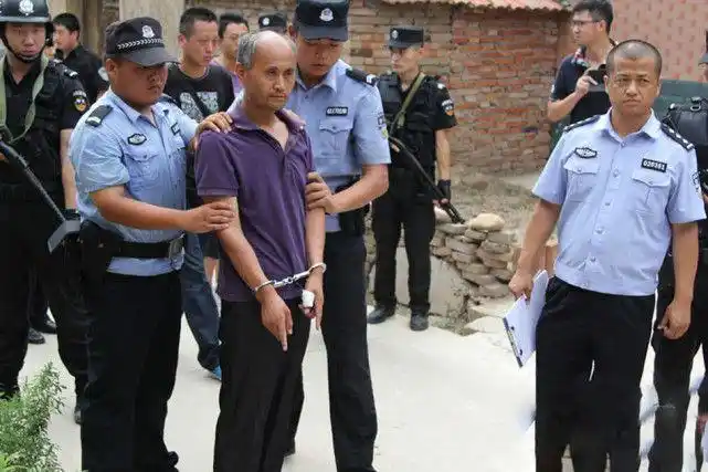 人间恶魔男子绑票无果杀3人法院手段残忍死刑