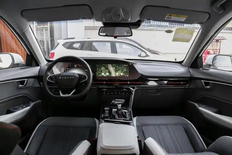 宝骏rc-6手动空调_轴距_动力