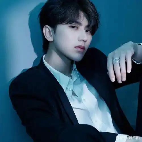 蔡徐坤帅气图集