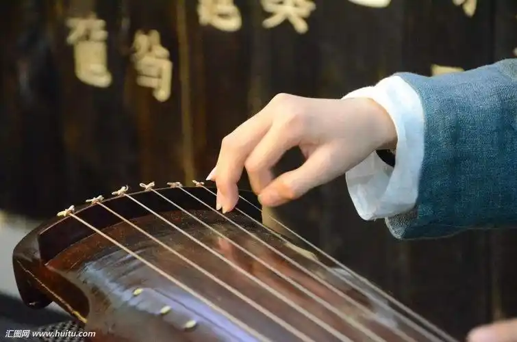 报名送古筝 **领免费课程了!